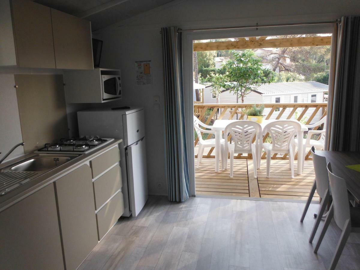 Camping L'Elephant Saint-Raphaël Buitenkant foto