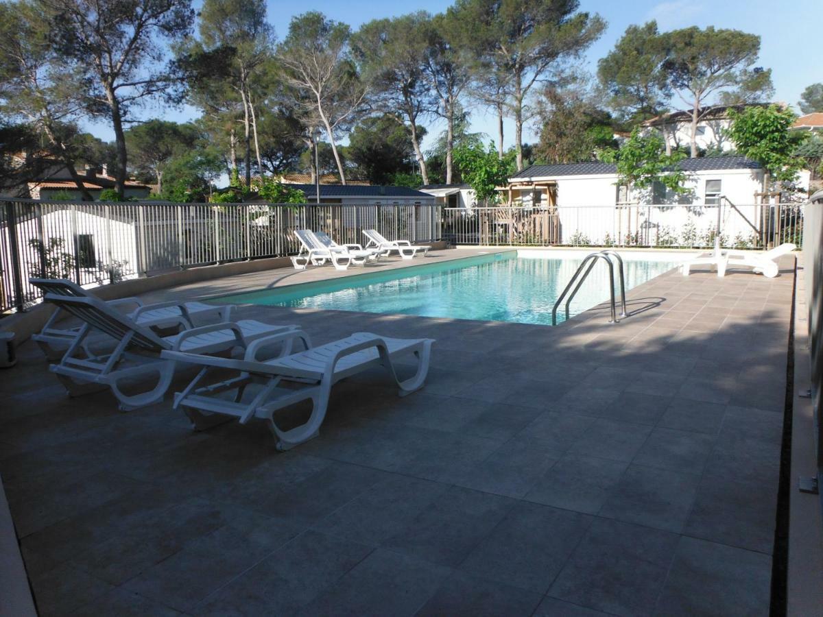 Camping L'Elephant Saint-Raphaël Buitenkant foto